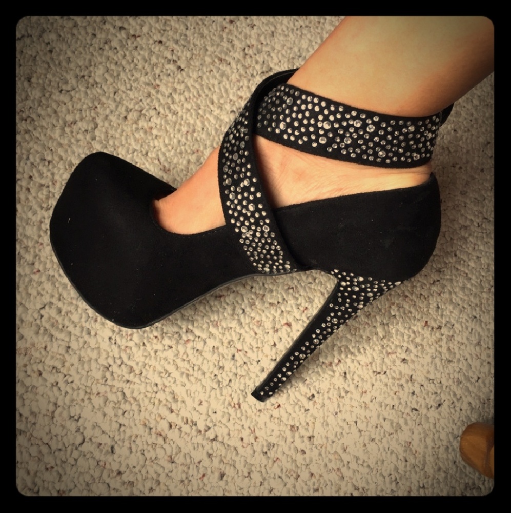 New Black Bling Heels